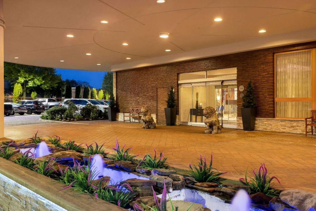 Viana Hotel And Spa, Trademark Collection By Wyndham Westbury Exterior foto