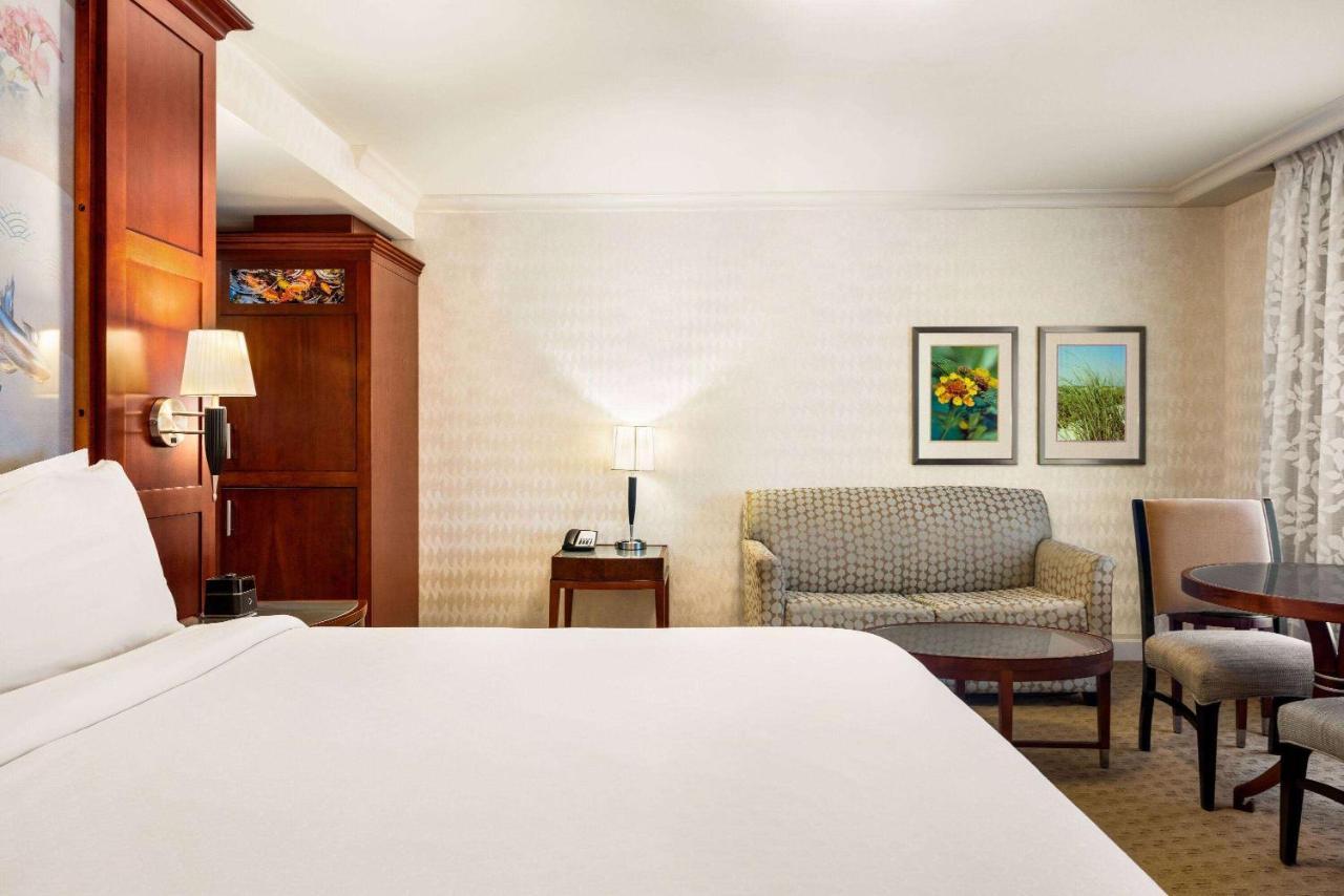 Viana Hotel And Spa, Trademark Collection By Wyndham Westbury Exterior foto