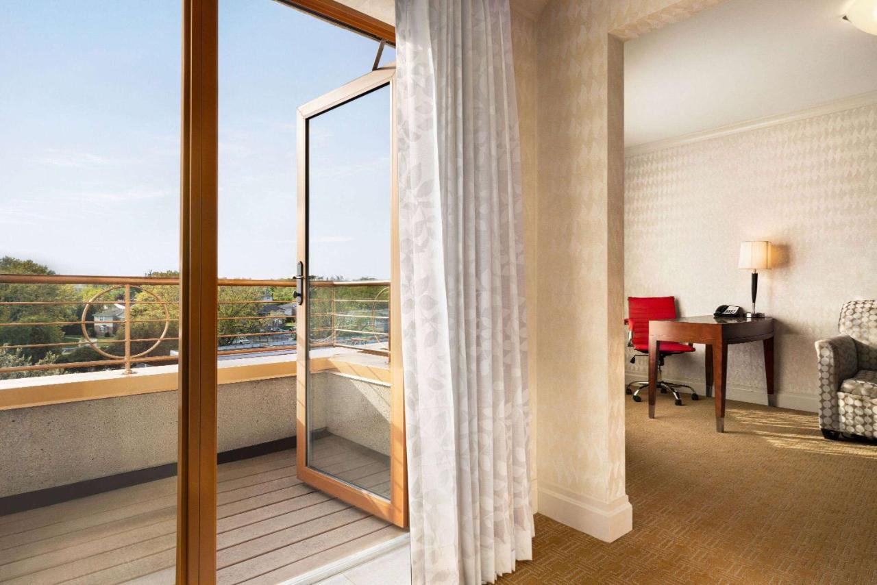 Viana Hotel And Spa, Trademark Collection By Wyndham Westbury Exterior foto