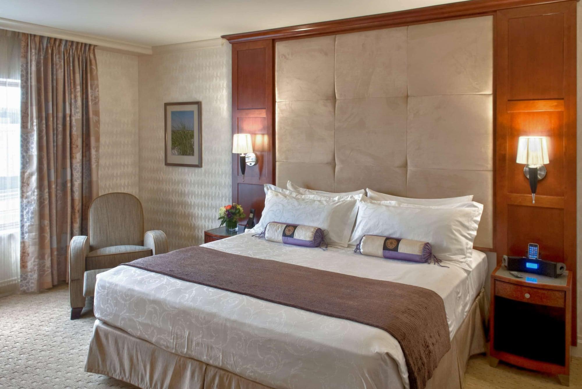 Viana Hotel And Spa, Trademark Collection By Wyndham Westbury Exterior foto